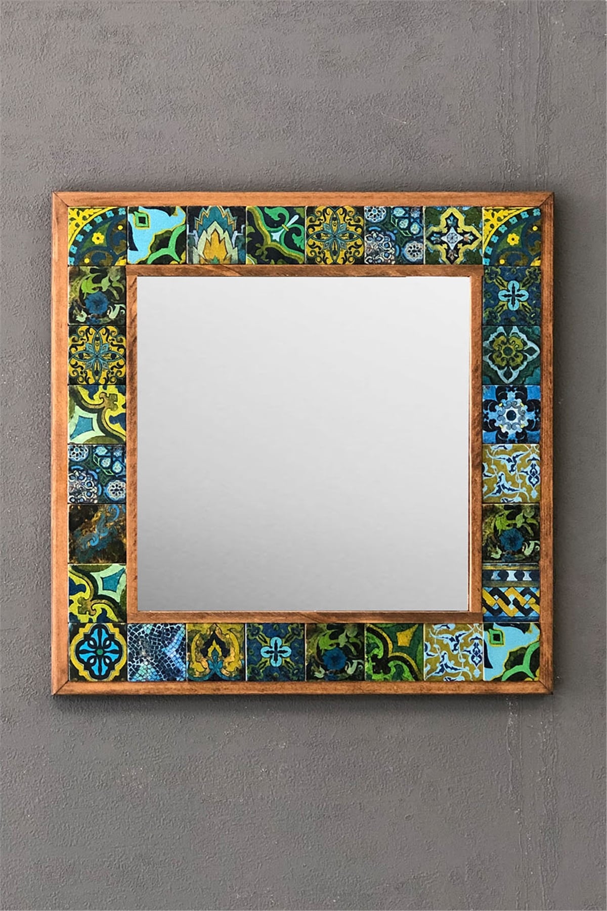 OSCAR STONE DECOR ÇERÇEVELİ MOZAİK DOĞALTAŞ AYNA / AYN4040-025