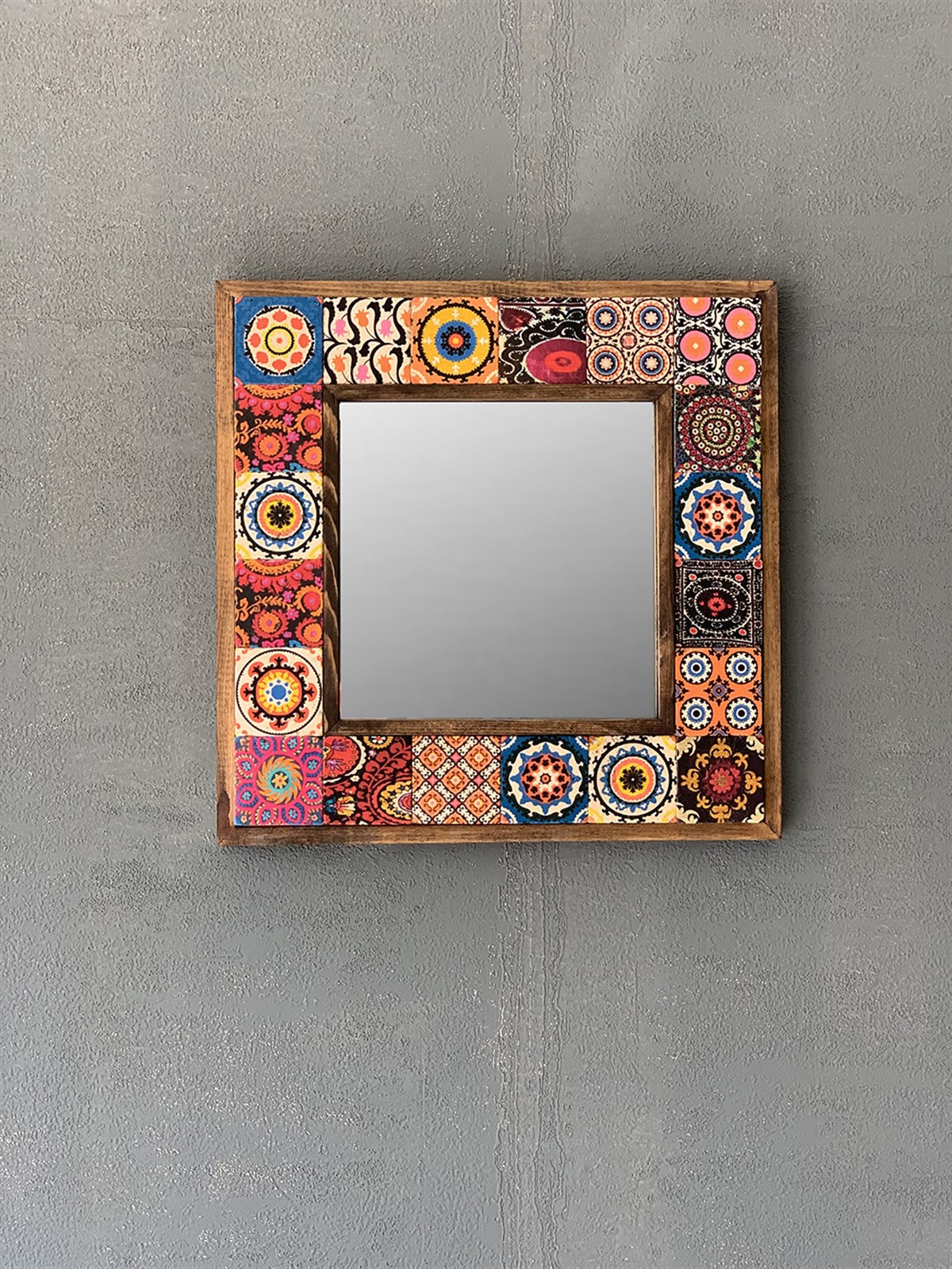 OSCAR STONE DECOR ÇERÇEVELİ MOZAİK DOĞALTAŞ AYNA / AYN-040