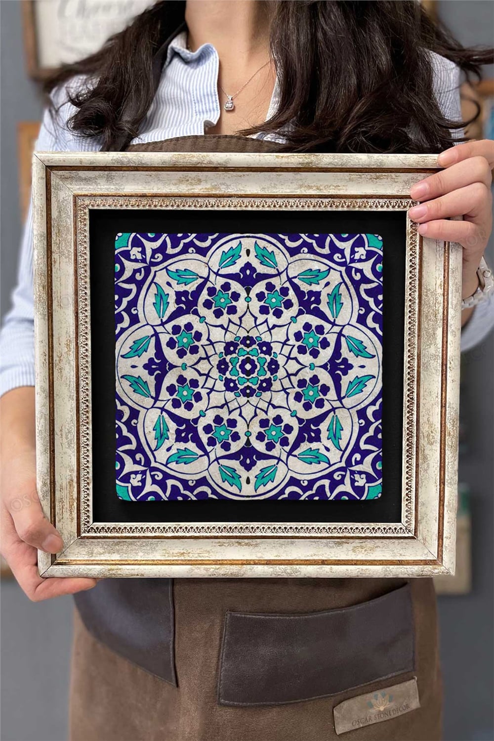 Oscar Stone Decor Çerçeveli Tablo Taş Duvar Dekoru 30 X 30 Cm Seramik Çini Çizimi