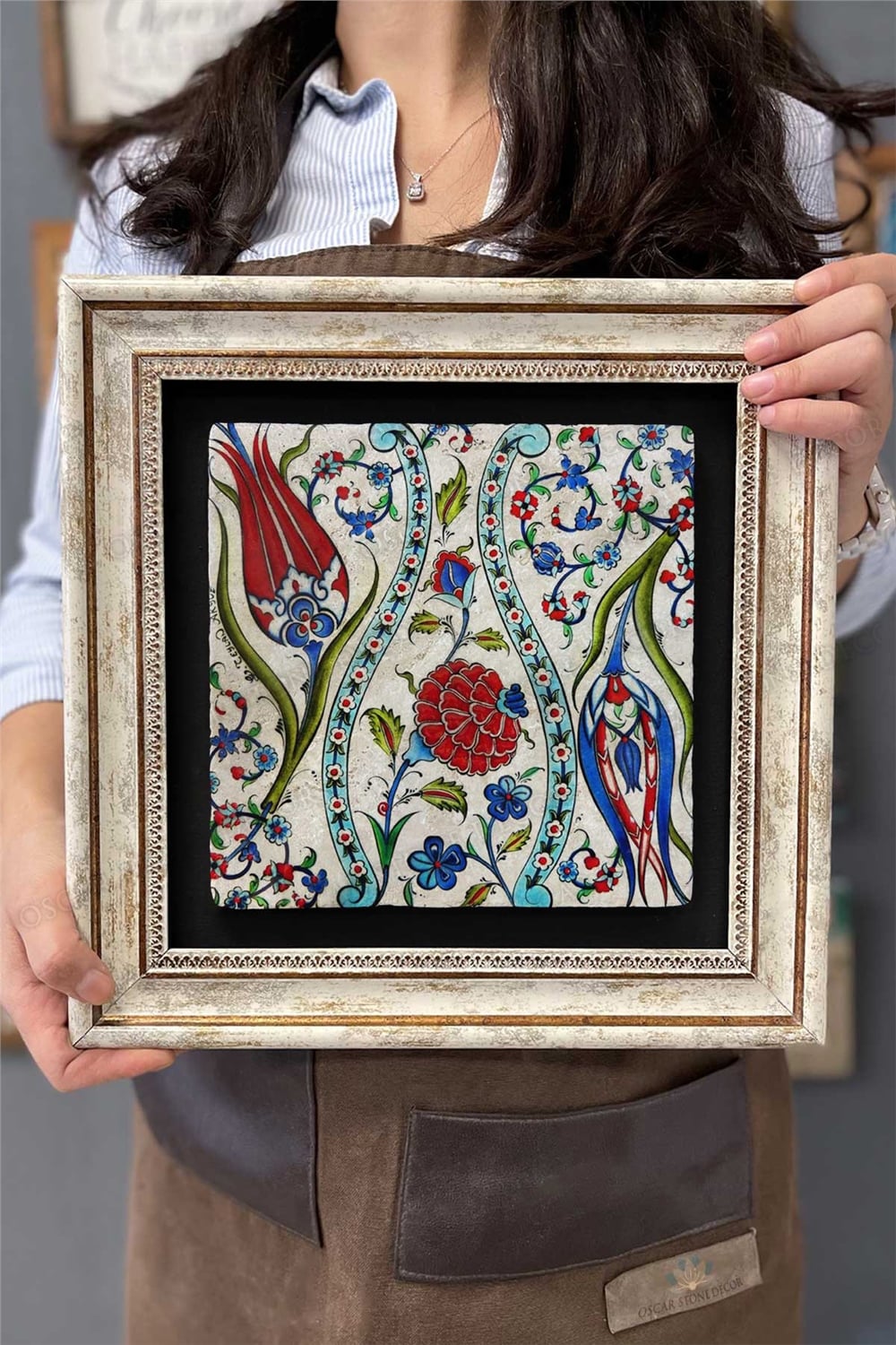 Oscar Stone Decor Çerçeveli Tablo Taş Duvar Dekoru 30 X 30 Cm Çini Seramik Lale Desenli Mermer