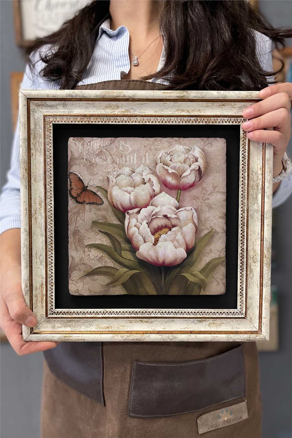 Oscar Stone Decor Çerçeveli Tablo Taş Duvar Dekoru 30 X 30 Cm Kelebek ve Çiçekler