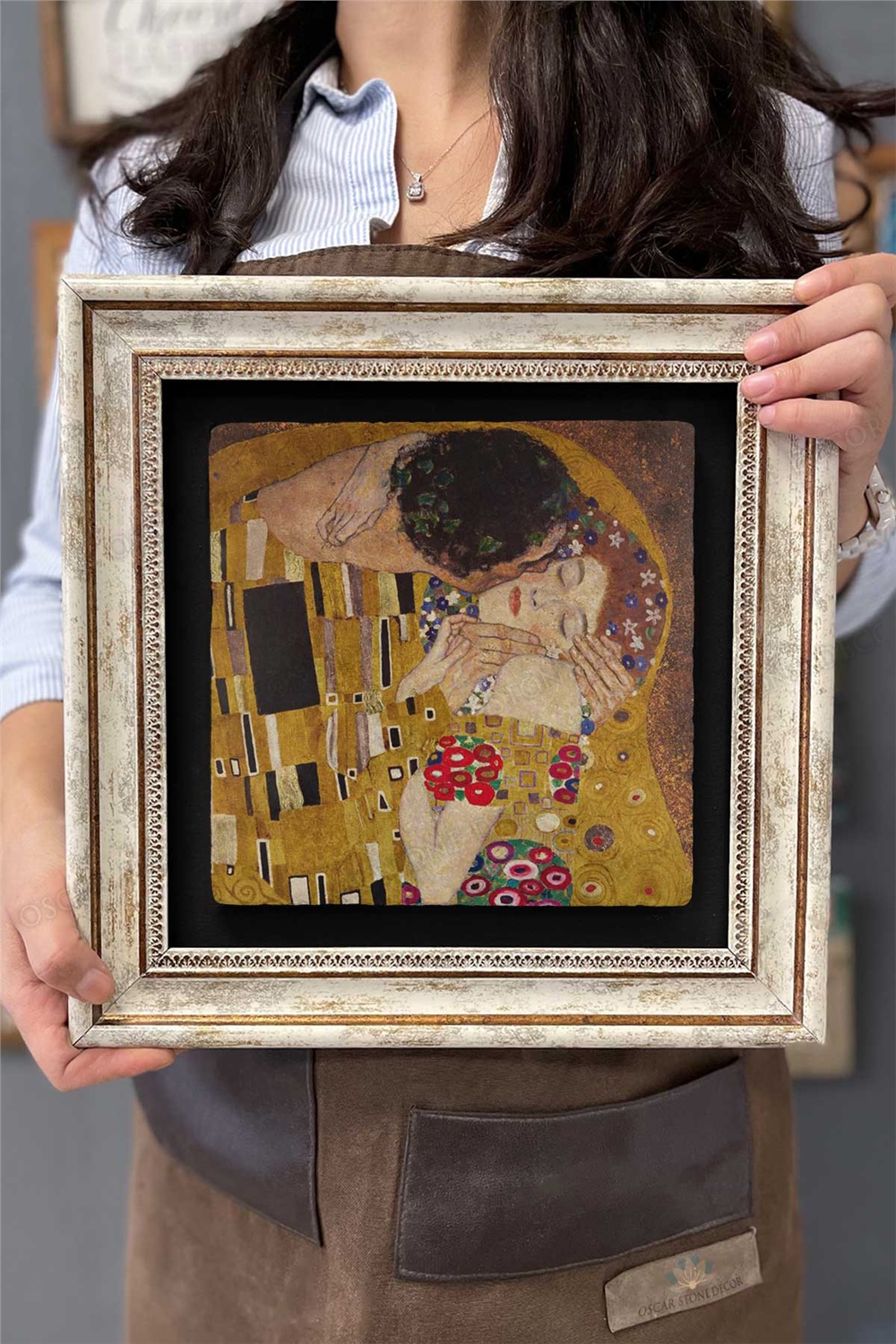Oscar Stone Decor Çerçeveli Tablo Taş Duvar Dekoru 30 X 30 Cm Gustav Klimt Öpücük Tablosu