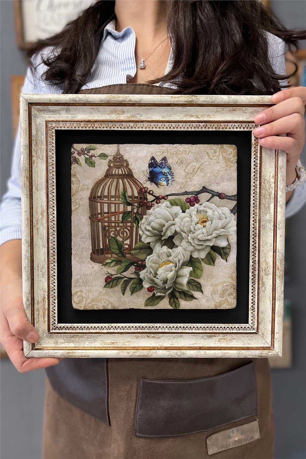 Oscar Stone Decor Çerçeveli Tablo Taş Duvar Dekoru 30 X 30 Cm Kelebek ve Çiçekler