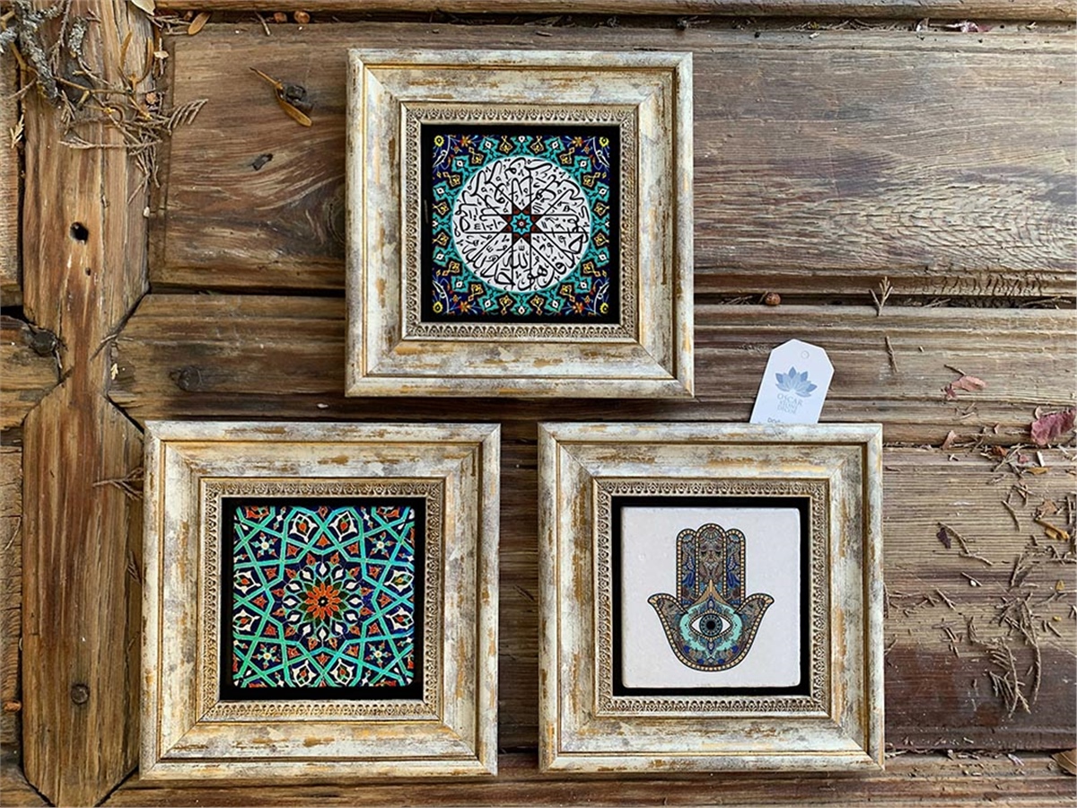 Oscar Stone Decor Çerçeveli Taş Duvar  Dekoru 20 x 20 cm 3 lü set Fatma Ana Eli 2 Adet Çini Desen