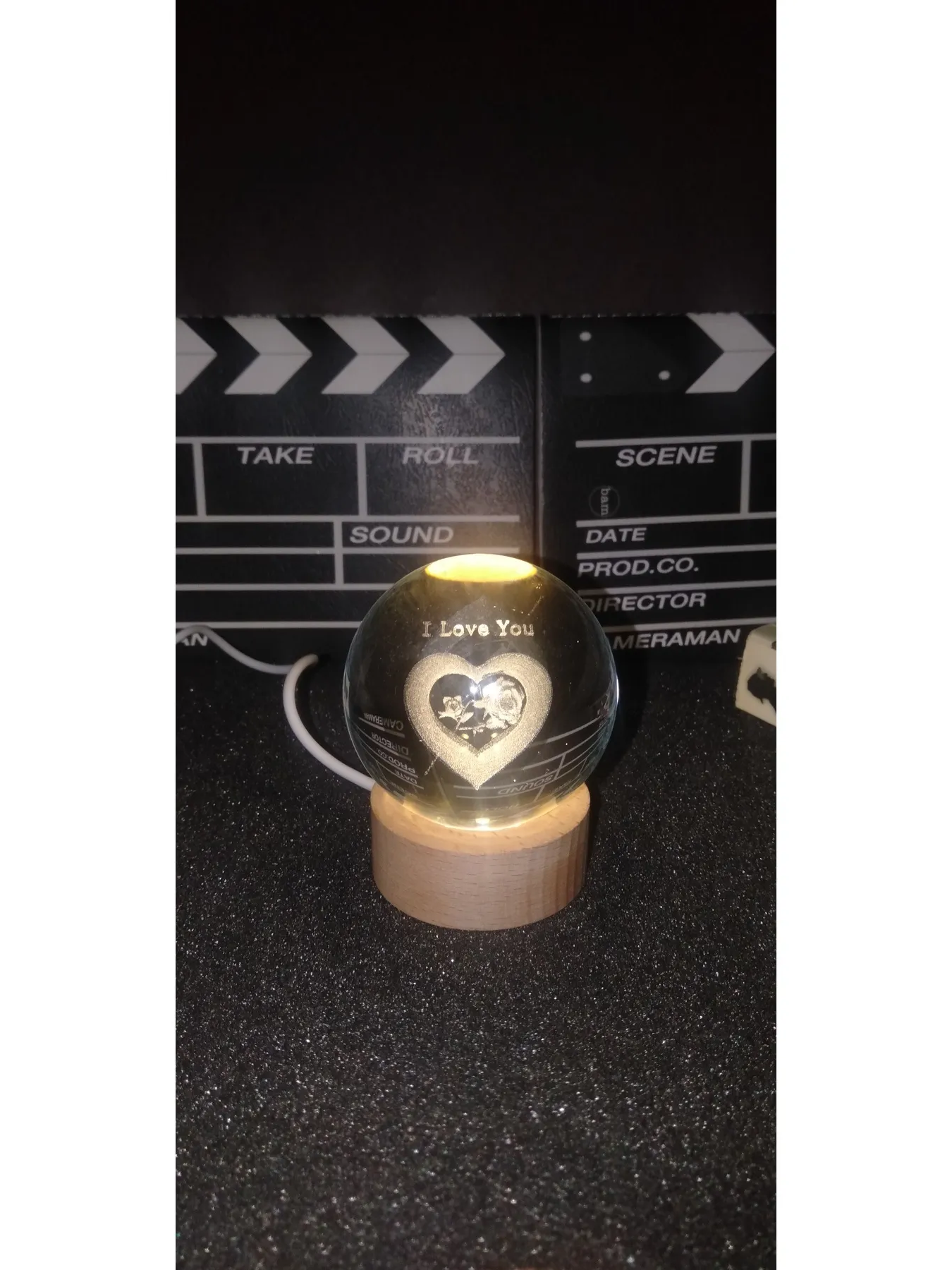 KBK Market Usb'li Kristal 3d Işıkl Ahşap Standlı Gül , Kalp Ve I Love You Tasarımı Cam Küre