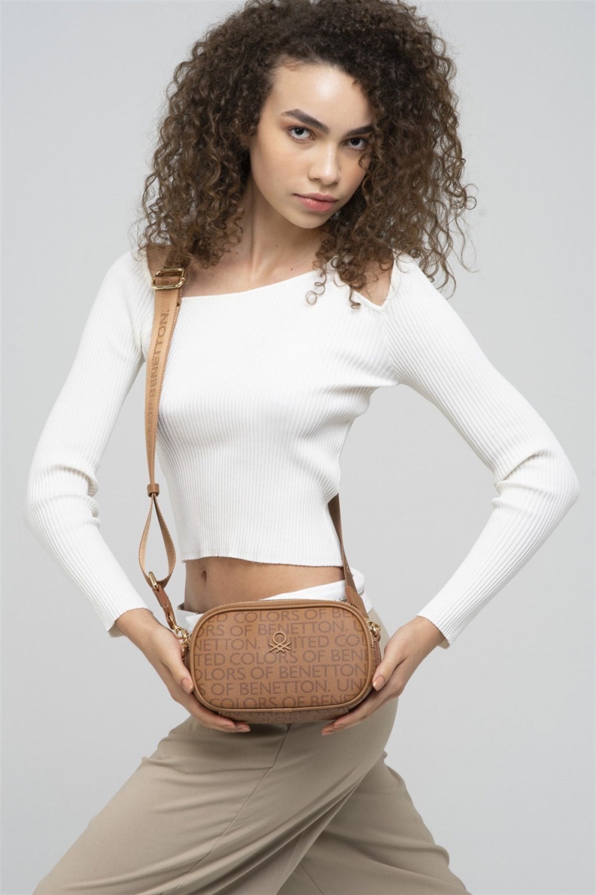 UNITED COLORS OF BENETTON. Camel
