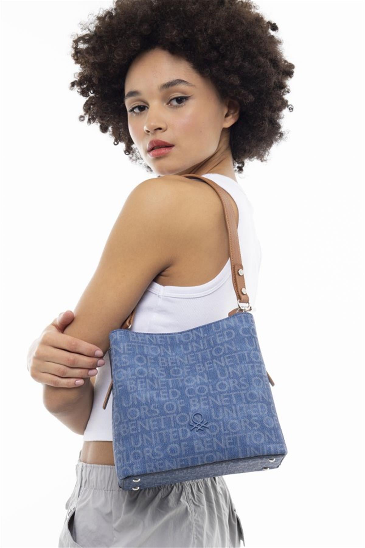 UNITED COLORS OF BENETTON BNT_916 Kot-Laci-Camel