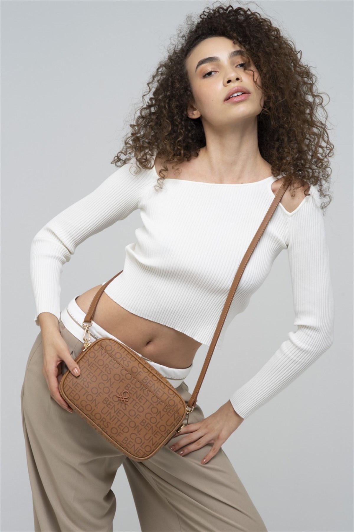 UNITED COLORS OF BENETTON. Camel