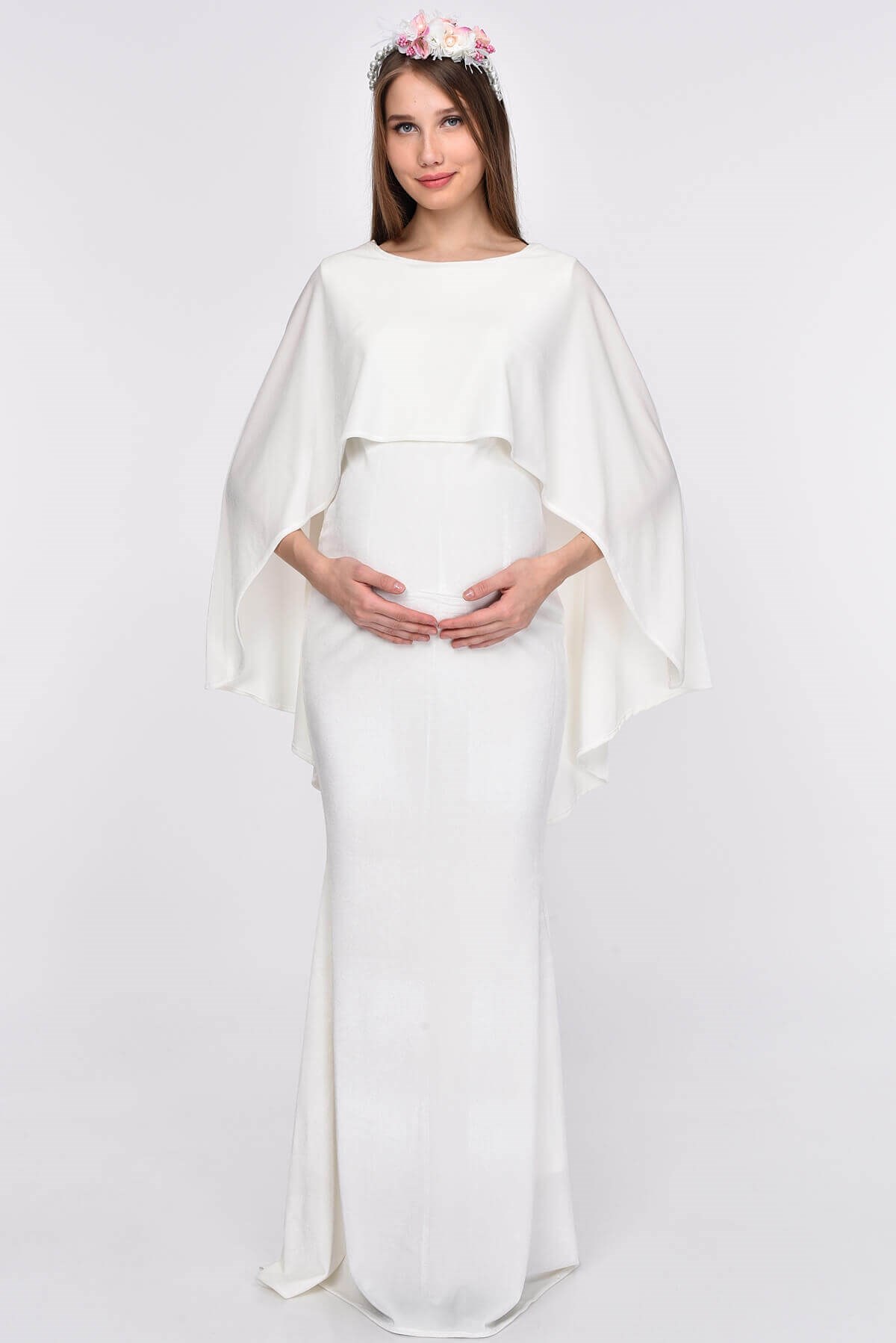 Moda Labio | Pelerinli Tesettür Kadife Balık Beyaz Hamile Elbisesi