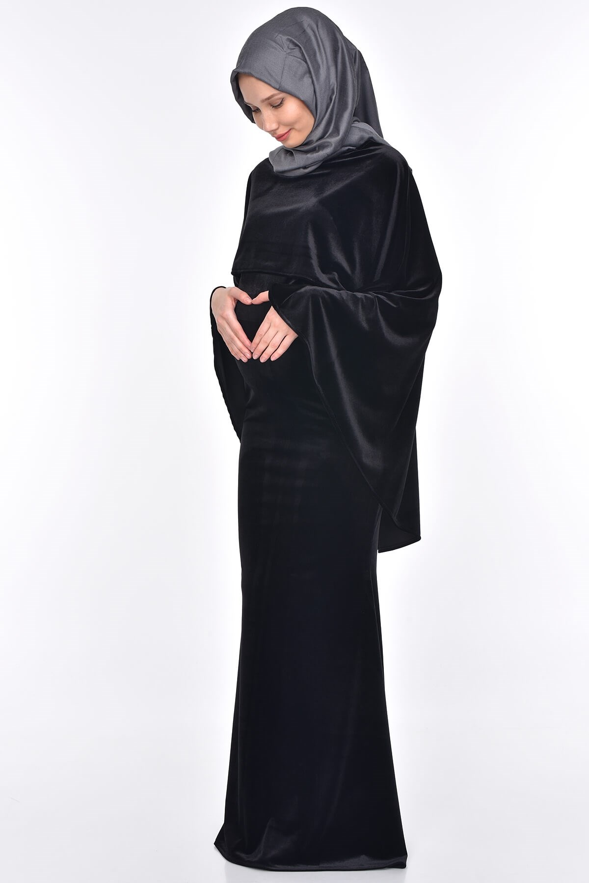 Moda Labio | Pelerinli Tesettür Kadife Balık Siyah Hamile Elbisesi