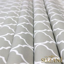 Açık Gri Zemin Üzeri Moroccan Desenli Kumaş