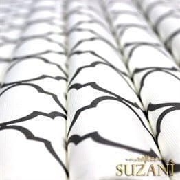 Beyaz Üzeri Gri Moroccan Desenli Kumaş