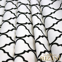 Beyaz Üzeri Siyah Moroccan Desenli Kumaş