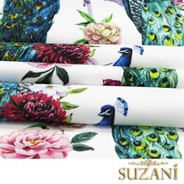 Beyaz Zemin Üzeri Tavuskuşu Desenli Kumaş