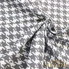 Gri Büyük Kazayağı Desenli Kumaş