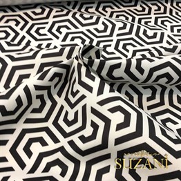Siyah Beyaz Geometrik Desenli Kumaş
