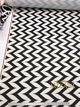 Siyah Beyaz Yan Zigzag Kumaş