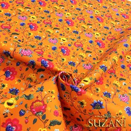 Turuncu Zemin Klasik Çiçekli Kumaş