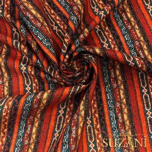 Çizgili Kilim Desenli Dijital Baskılı Kumaş