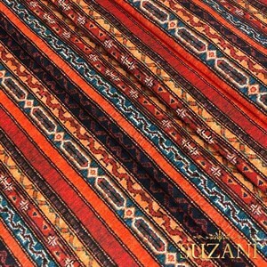 Çizgili Kilim Desenli Dijital Baskılı Kumaş