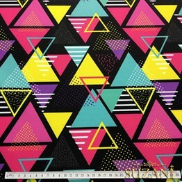 Geometrik Renkli Üçgenler Desenli Kumaş