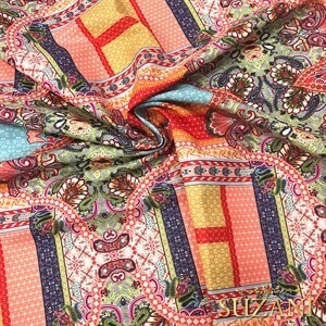 Indian Motif Desenli Dijital Baskılı Kumaş