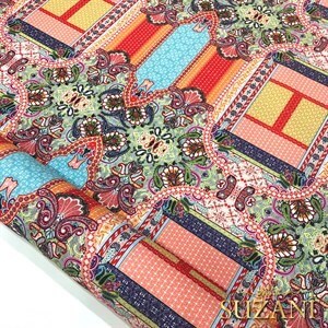 Indian Motif Desenli Dijital Baskılı Kumaş