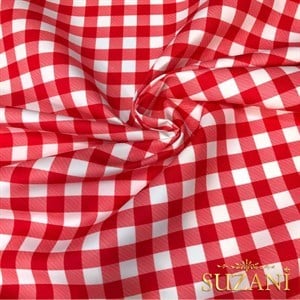 Kırmızı Pötikare Desenli Dijital Baskılı Kumaş