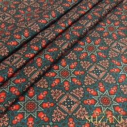 Kontrast Etnik Motifli Dijital Baskılı Kumaş