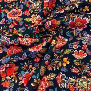 Lacivert Zemin Çiçek Desenli Dijital Baskılı Kumaş