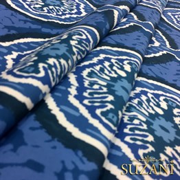 Mavi İkat Madalyon Desenli Kumaş