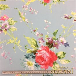 Mavi Zemin Güller Desenli Kumaş