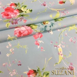 Mavi Zemin Güller Desenli Kumaş