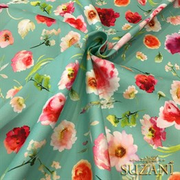 Mint Zemin Bordo Güller Desenli Kumaş