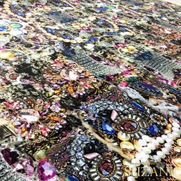 Mücevher Desenli Kumaş