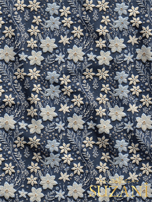 Nakış Efektli Kar Tanesi Desenli Dijital Baskılı Kumaş