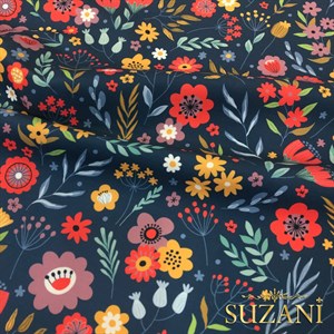 Renkli Çiçek Desenli Dijital Baskılı Kumaş