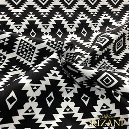 Siyah Beyaz Etnik Kilim Desenli Kumaş