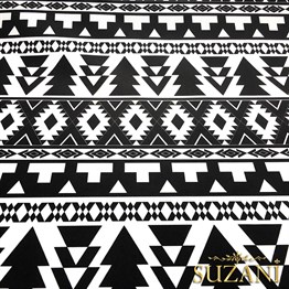 Siyah Beyaz Modern Etnik Kilim Desenli Kumaş