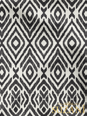 Siyah İkat Desenli Dijital Baskılı Kumaş