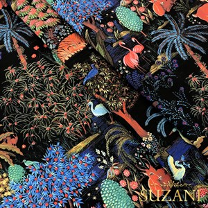 Siyah Zemin Orman Desenli Dijital Baskılı Kumaş