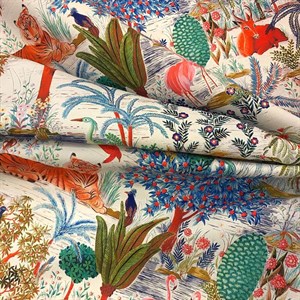 Taş Zemin Orman Desenli Dijital Baskılı Kumaş