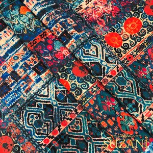 Turkuaz Mercan Kilim Desenli Dijital Baskılı Kumaş