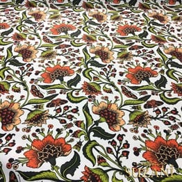 Turuncu Çiçekli Kumaş