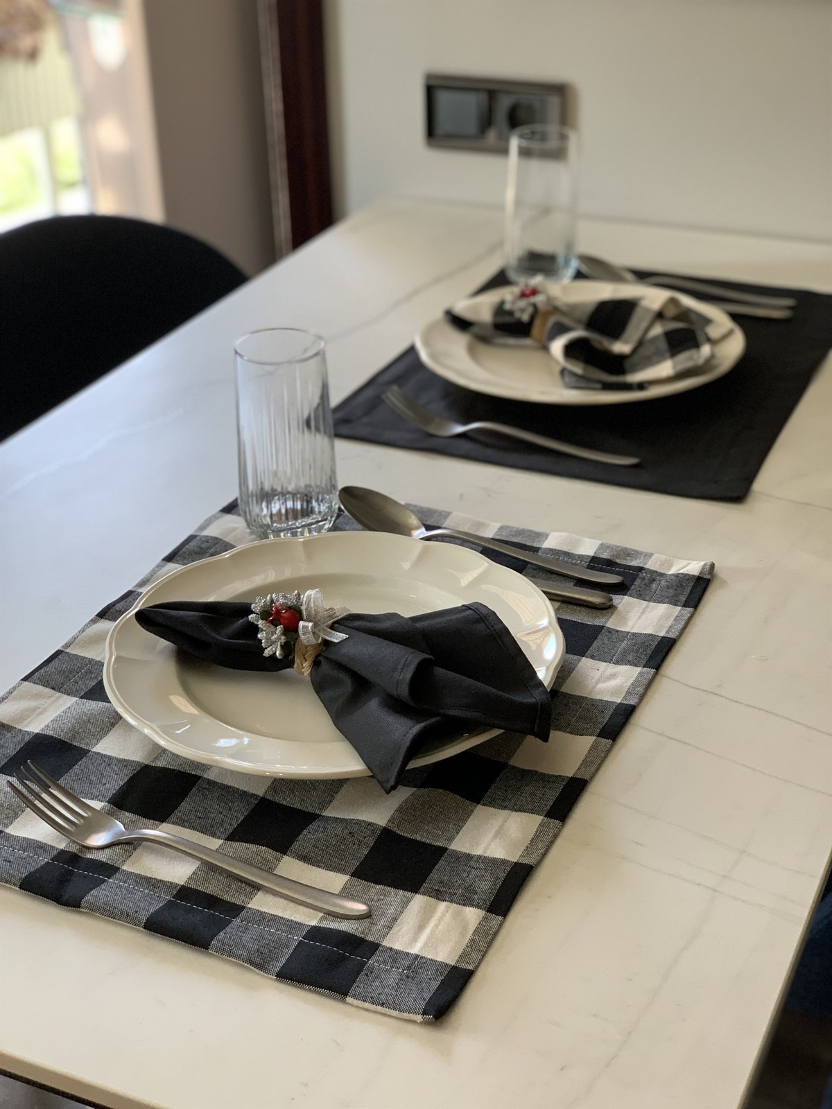 Ayza Kareli Siyah A.Servis