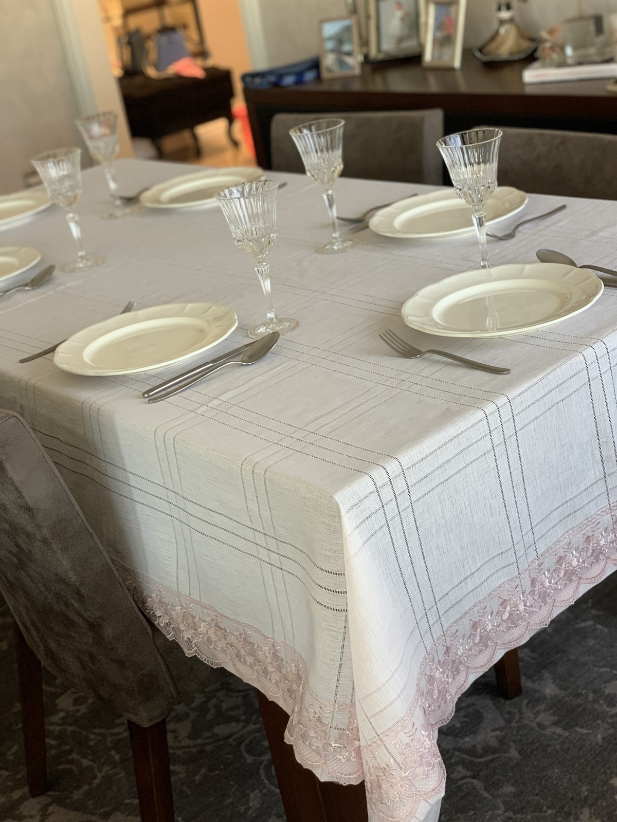 Heaven Dantelli Masa Örtüsü Pudra