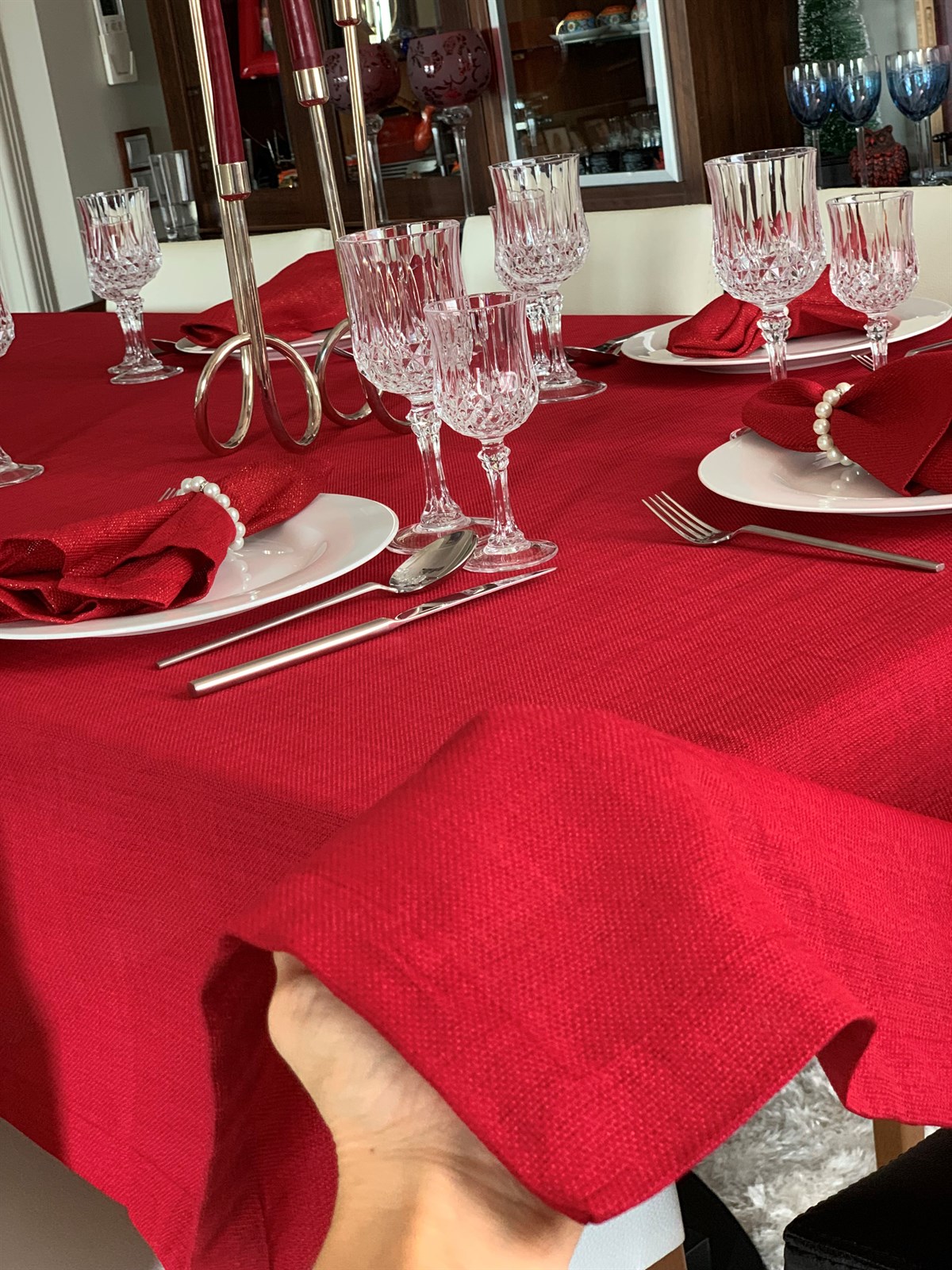 Mia Simli Kırmızı Masa Örtüsü / Vinebedding