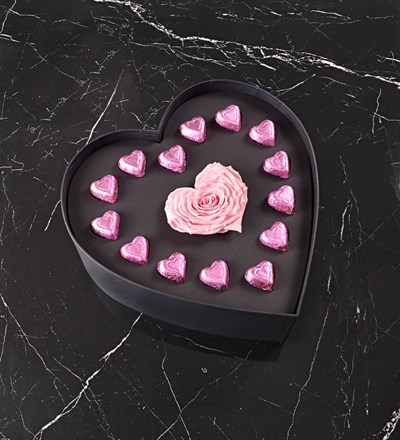 Solmayan Pembe Kalp Gül ve Çikolatalar