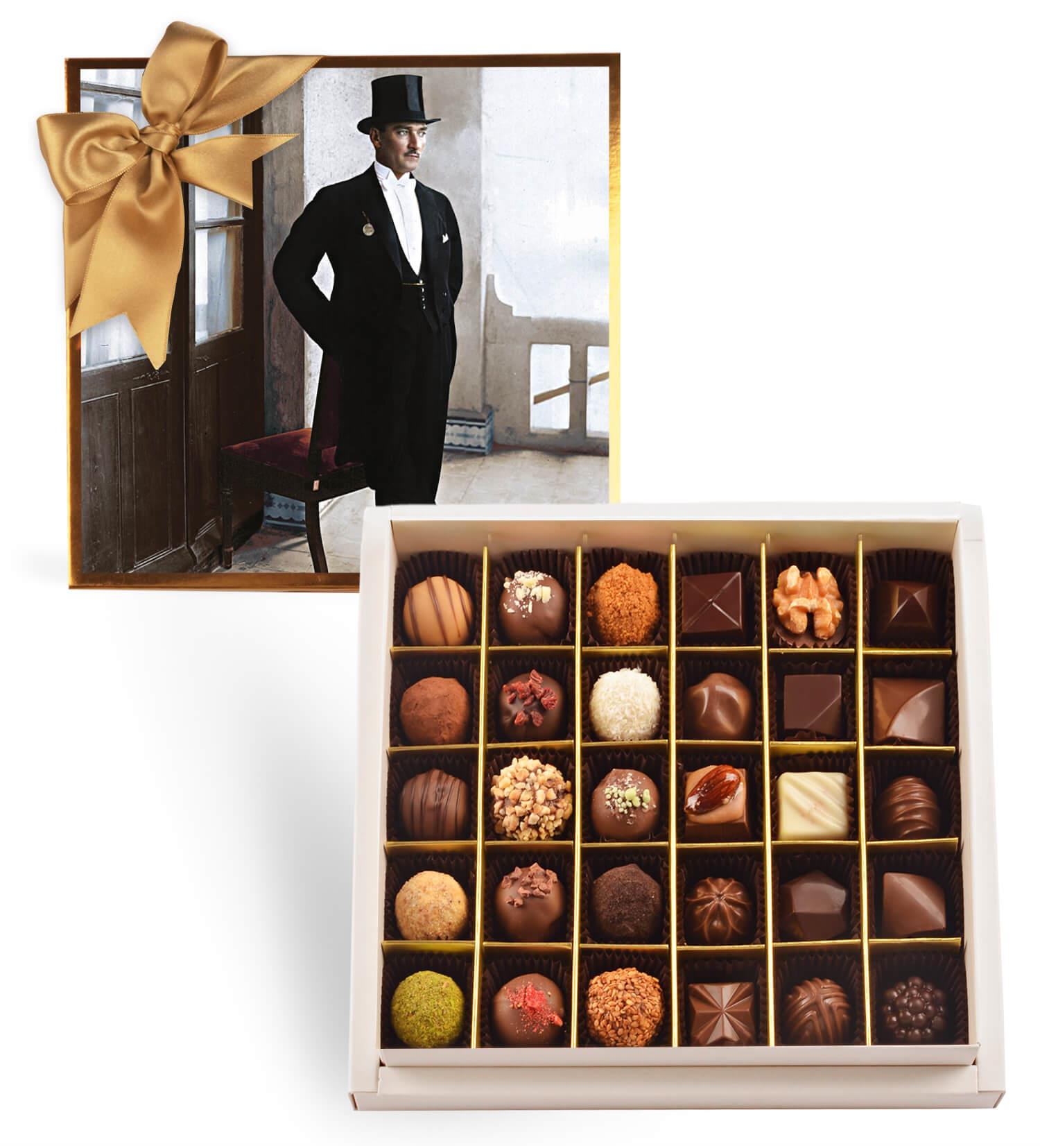 Fötr Şapkalı Atatürk | 30 Çeşitli Artisan Çikolata 30'lu