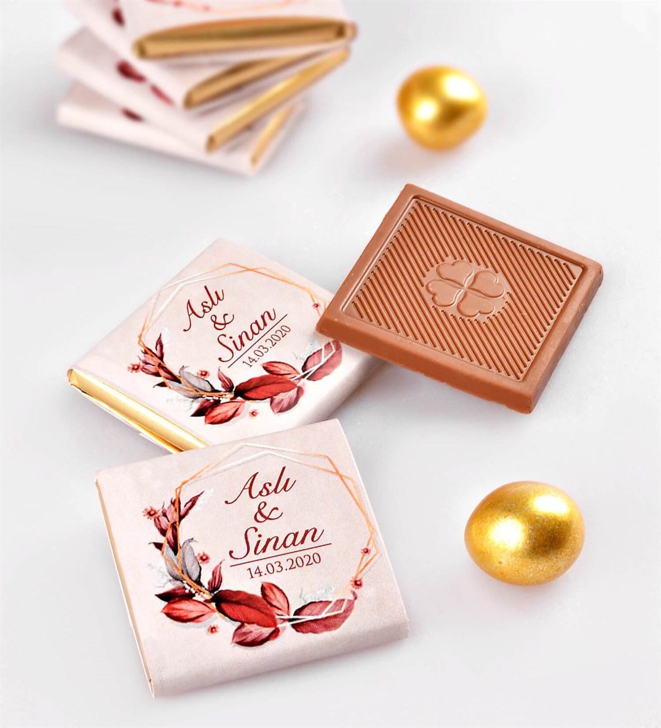 Bordo Dallar İsimli ve Tarihli 50 Adet Söz & Nişan Çikolatası